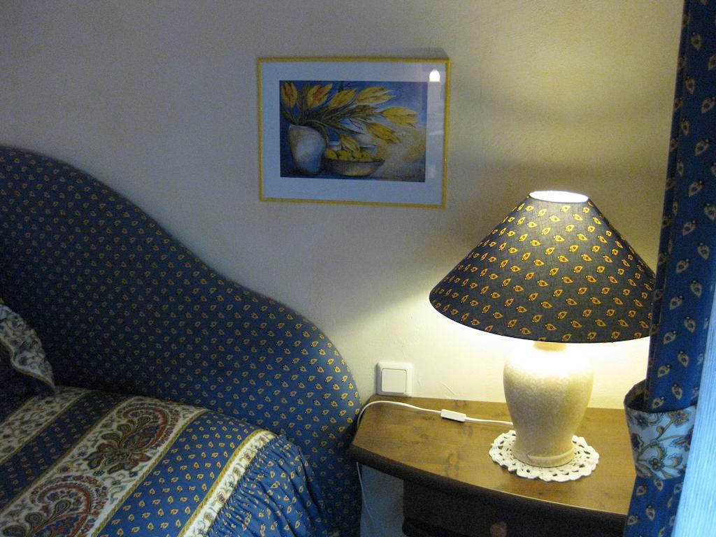 Hotel Weingut Franz Schäfer Bad Neuenahr-Ahrweiler Zimmer foto